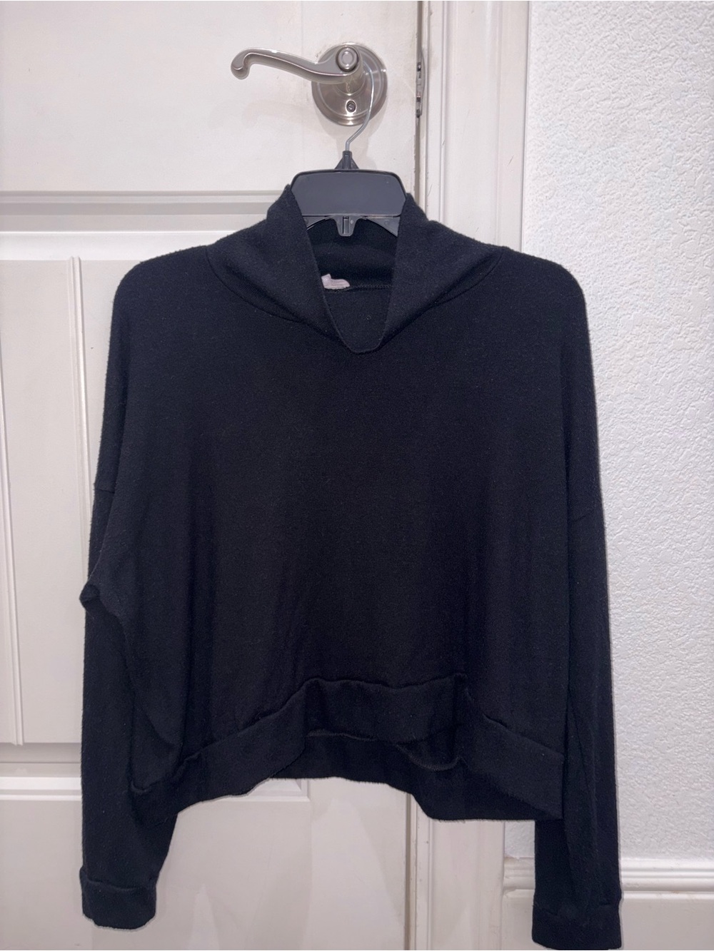 Black Women's Lightweight Turtleneck Sweater Medium
